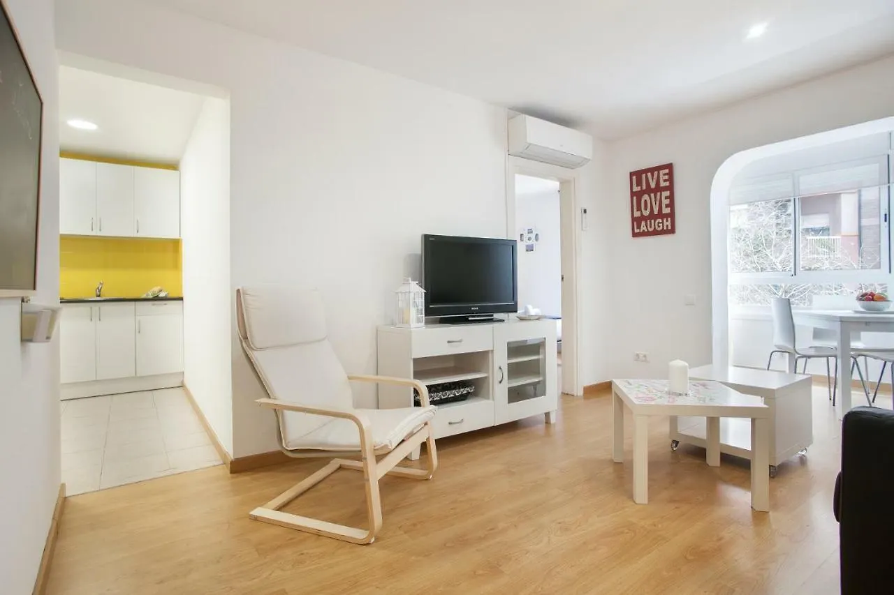 Bbarcelona Family Flat Apartment 0*, Barcelona Spain